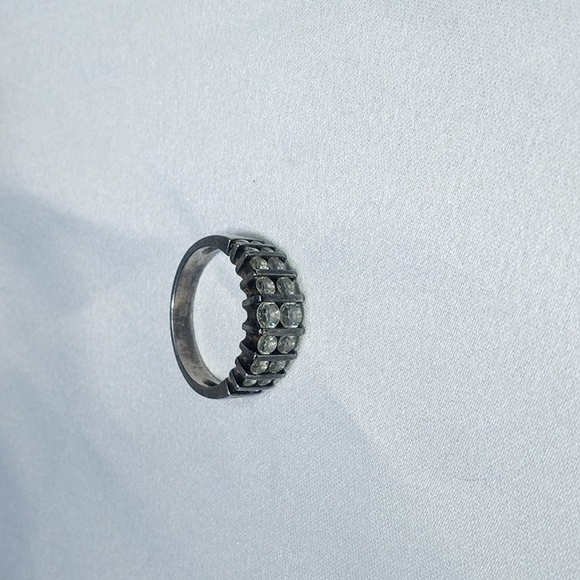 925 DQ CZ ring size 8.5 - Picture 3 of 4